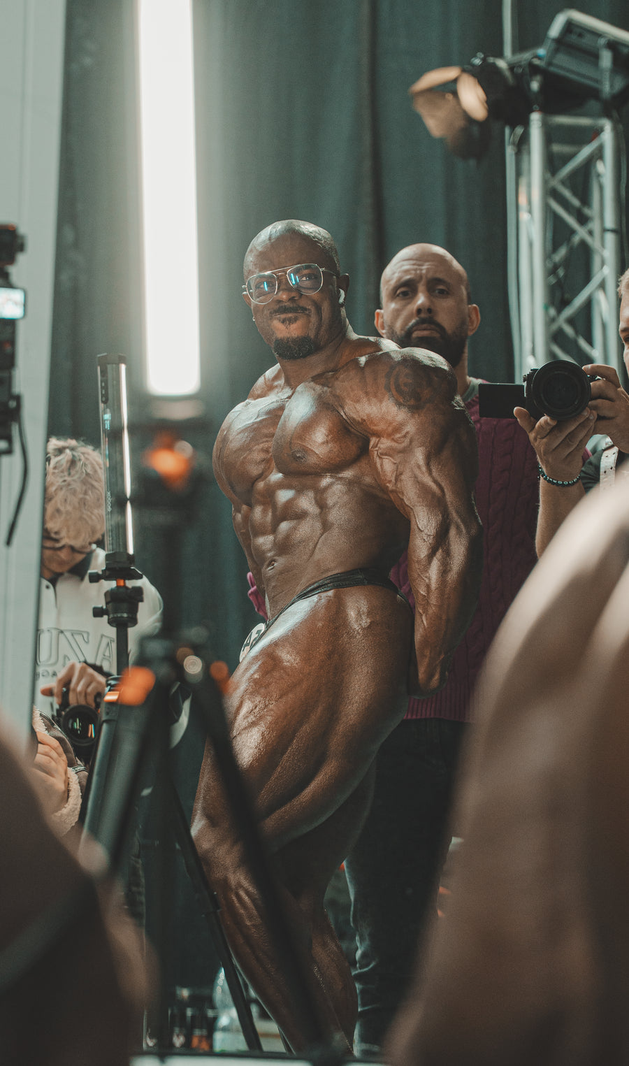 Classic Physique Posing for Beginners: The Essential Guide